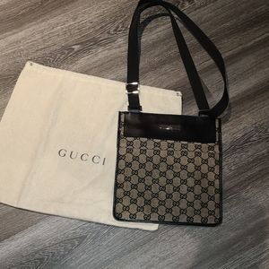 Black Gucci Adjustable Messenger / Shoulder Bag